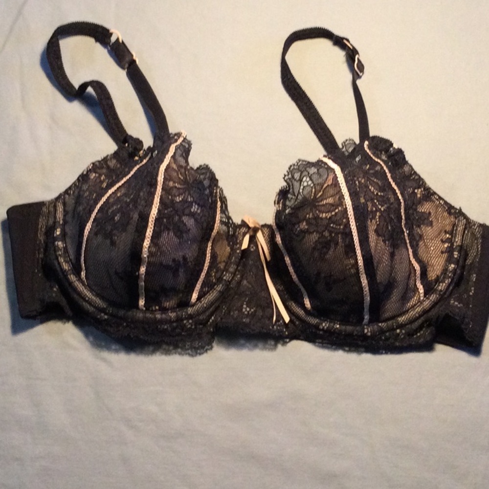 DKny lace bra size 34B